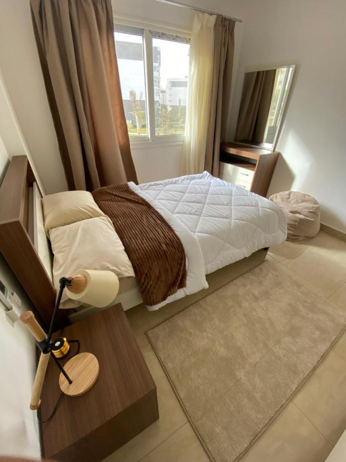 Madinaty Well-Furnished 3- Bedroom Apartment - شقة فندقيه للايجار مدينتي Madinat ash Shuruq Bagian luar foto
